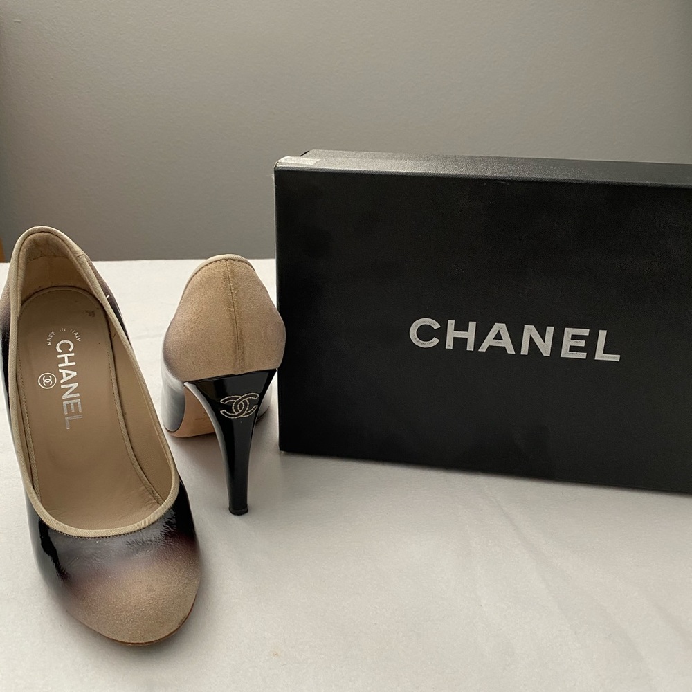 Authentic CHANEL Suede Pumps